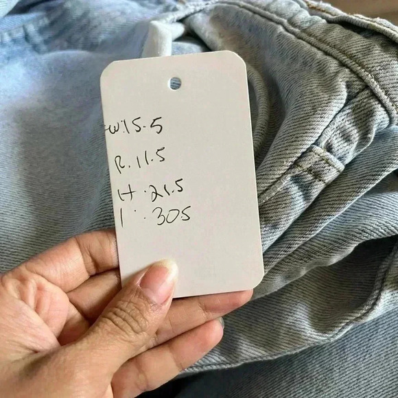 Levis light wash denim jeans high rise 31” - Picture 4 of 12